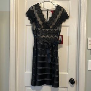 NWT JS Collections‎ Petite.  Black with cream lining lace dress Size 10P